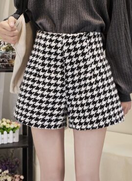 Black And White Wide-Leg Houndstooth Shorts | Jisoo - BlackPink