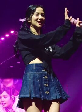 Blue Button Up Pleated Denim Skirt | Jisoo - BlackPink