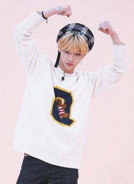 White Q Bear Sweatshirt | Felix - Stray Kids