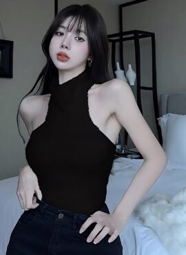 Black Fluffy Halter Neck Top | Solar - Mamamoo