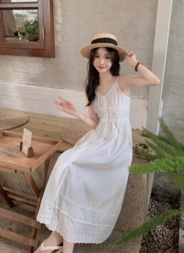 White Soft V-Neck Midi Dress | Yiren - Everglow