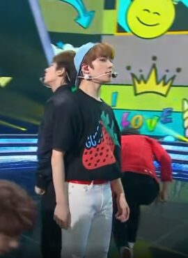 Black Strawberry Print T-Shirt | Beomgyu - TXT