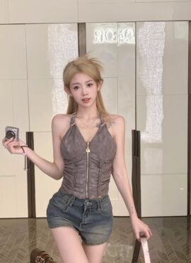 Grey Zip-Up Halter Top | Yuqi - (G)I-DLE