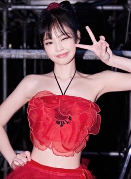 Red Tulle Floral Halter Crop Top | Jennie - BlackPink