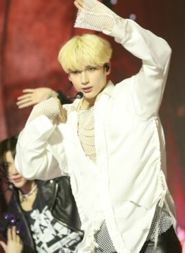 White Side Ruched Shirt | Hueningkai - TXT